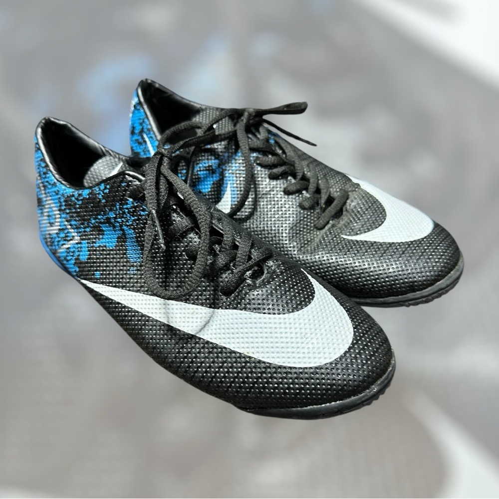 Nike CR7 Mercurial Black/ Blue Boy’s Indoor Soccer Cleats Size 5.5 - Picture 3 of 6